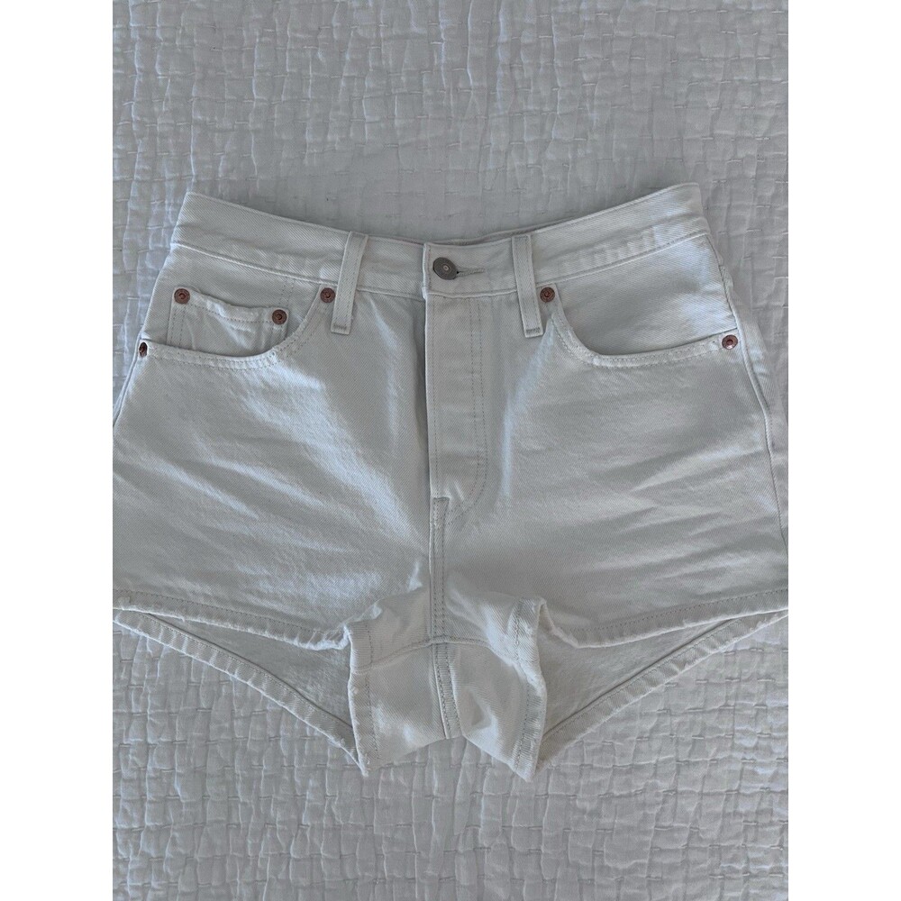 Levi’s 501 Ecru Color Denim Shorts Size 27
